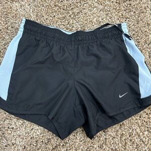 Nike Athletic Shorts w/ liner & inside pocket.Dry fit material. Great condition!